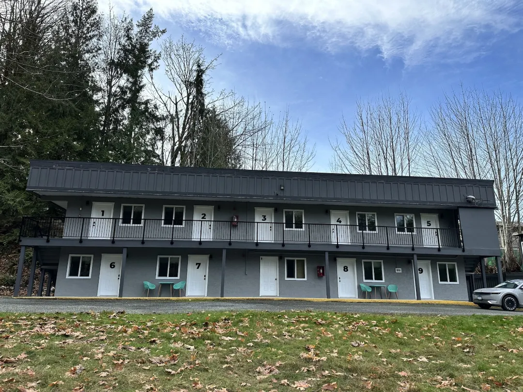 South Shore Motel - Lake Cowichan