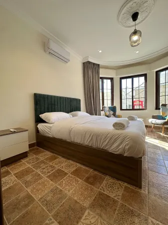 1/ Antica Jabalal-Lwebdeh Отели рядом с достопримечательностью «Rainbow St.»