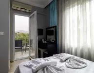 Şirin Baba Otel Foca Mahallesi 호텔