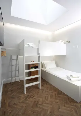 Hideout Hotel Отели в г. Халл