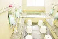 Hiroshima Peace Hotel - Hostel