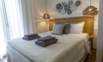 2B Luxurious Villa Io, with Private Pool and Stunningt Sea Views
