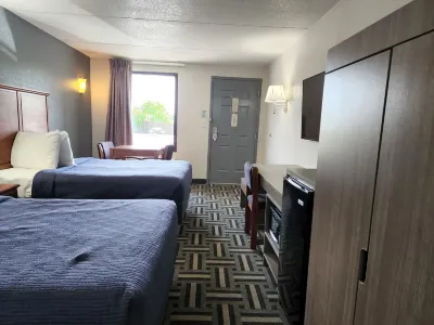 Drakes Creek Inn - Formerly the Relax Inn فنادق في Hendersonville