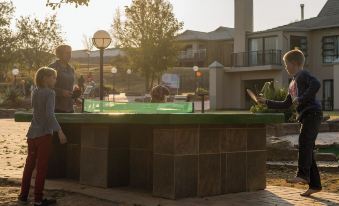 Cayley Mountain Resort