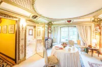 Le Petit Manoir des Bruyères Hotels in Villefargeau