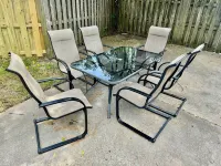 Sale! Coastal King Suite Near Concerts, Downtown, Beach, & Uncw. Pets Welcome!