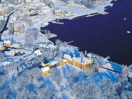 Barry Memle Directly at the Lake Отели в г. Ossiach