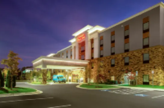 Hampton Inn & Suites by Hilton Glenarden Washington DC Hotels in 