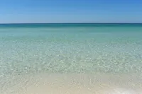 Charming 3-bedroom cottage in fantastic Destin Beach and Pool