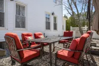 Well-Appointed Downtown BarHarbor /Walk to Everything/ Mins to Acadia