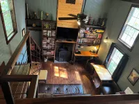 Coyote Creek Loft Cabin with Wood Burning Stove, Firepit, Private Outdoor Area