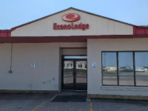 Econo Lodge Hotels in Cochrane District