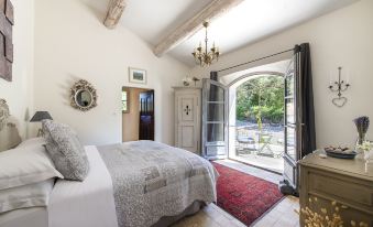 Elegant Provençal Villa in Bonnieux with Garden & Private Pool - La Bécasse
