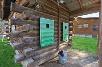 Spacious Oak Lodge with Shared Pool and Fireplace - Beautiful Tranquil Haven