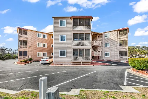 Ocean Access and Resort Amenities - Stylish Coastal Retreat