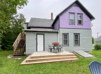 Charming Getaway with Spacious Backyard - Cozy and Inviting Escape