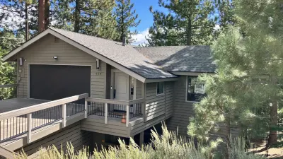 Private Theater, Hot Tub and Infrared Sauna - Stunning Retreat Hotels near Cruise Tahoe