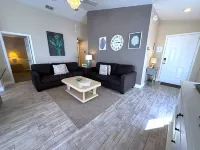 Stunning Retreat - Private Resort Home - Pool, WiFi, Patio