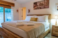 Serene Oasis Retreat - Hot Tub, Grill, Games, Relaxation