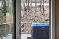 Private Hot Tub and Ski on/Ski Off Access - Stunning Mountain Retreat Hotels in Killington