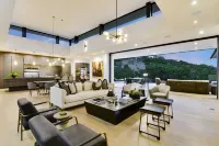 Infinity Edge Pool and Stunning Canyon Views - Luxurious Modern Retreat