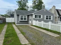Dog-friendly 3 bdrm single family home fenced yard. Cape May Area Fios internet