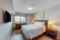 Ski-in/out mountainside condo with balcony, washer/dryer & high-speed WiFi Hotels in Ludlow