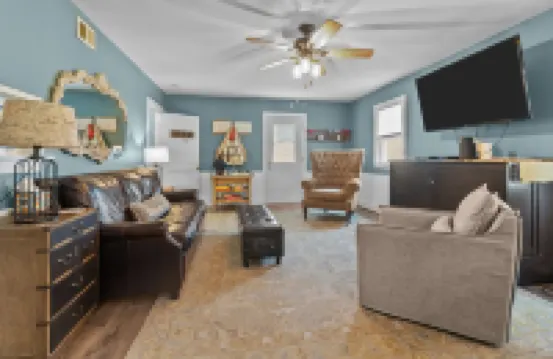 Pedal II - Private 2 Bedroom Apartment Close to Town ~ Walk Everywhere!