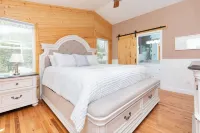 Peaceful Mountain Cabin Nestled on 3.5 Acres - Multi-Tier Deck, Creek Access!