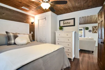 Ellijay Cottage on the Hill Hoteles en East Ellijay