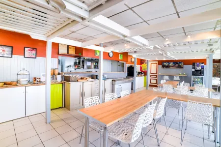 Brit Hotel Macon Nord Autoroute du Soleil Отели в г. Макон