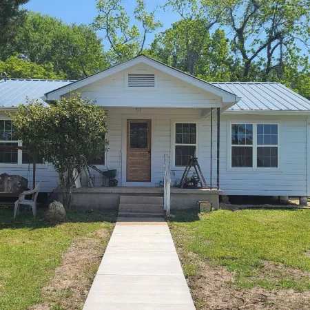 Back in Time 1940s Lake View House