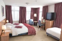 Hotel et le Cafe de Paris Hotel a Teuge