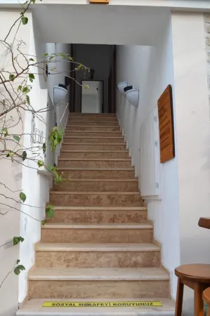 4 Oda House - Eski Datca Отели рядом с достопримечательностью «Can Yücel Sokağı»