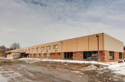 Western Inn Hotel dekat Iowa Western Community College