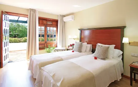 Hotel Rural Finca de La Florida Отели в г. Гуиме