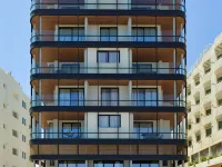 LIV 매킨지 비치 스위트 라르나카 호텔