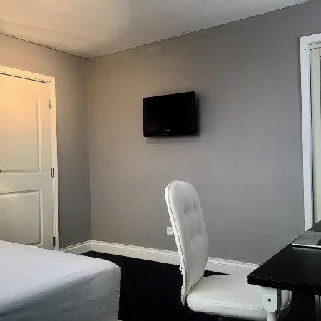 Ivoire Guest House