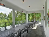 Opulent Holiday Home in Spa with Sauna, Hot Tub, Playroom Hotele w: Spa