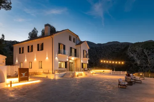 Young Hotels Denia - Bed and Breakfasts