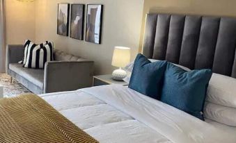 Luxurious 1Bed Studio Self-Check in Free Parking