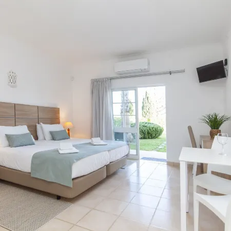 Atalaia Sol Aparthotel - Tennis & Heated Pool in Winter