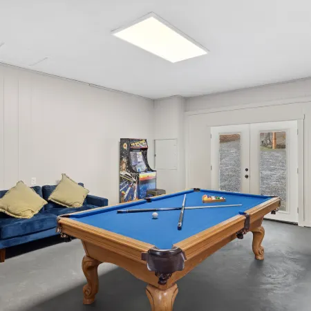 Bluff Mountain Bungalow 4 Bedroom Home by RedAwning