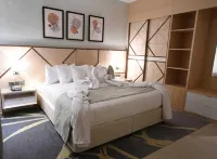 Renee Suite Hotels in Sari Street