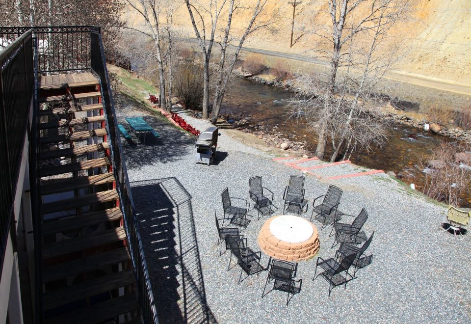 아르고 인 앤드 스위트 주변 자연 경관