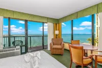 Holiday Inn & Suites Clearwater Beach Hotels near Encounters With Dolphins