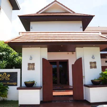 VIP Chain Resort Pool Villa