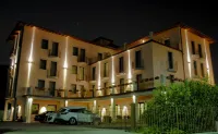 International Hotel Các khách sạn gần Global Nautic