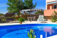 Villa Nea Zadarvillas - Pools