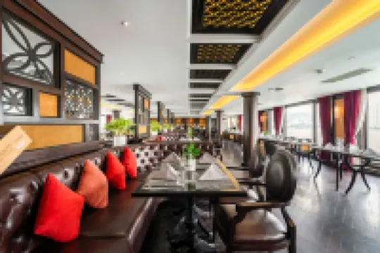 앰배서더 크루즈, 하롱베이